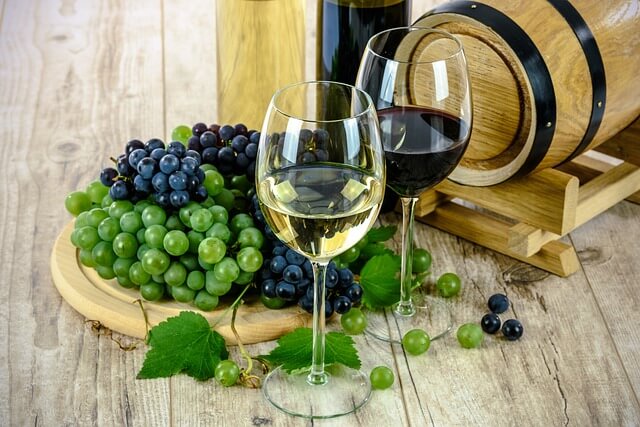 Whisky und spanischer Wein - mit dem Genussbus entlang der Weinberge